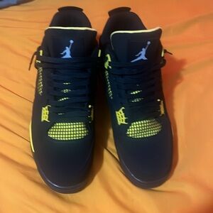 Jordan 4